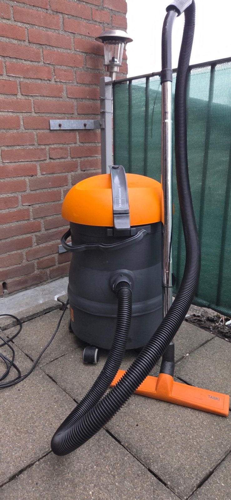 Taski Vacumat 22 Professionele Stof-/Waterzuiger, Overige merken, Ophalen of Verzenden, Zo goed als nieuw, Industriële stofzuiger