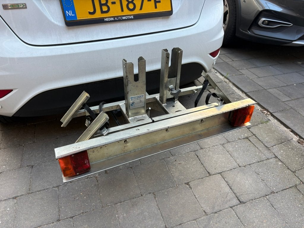 Twinny load basis, Ophalen of Verzenden, 2 fietsen, Zo goed als nieuw, Trekhaakdrager