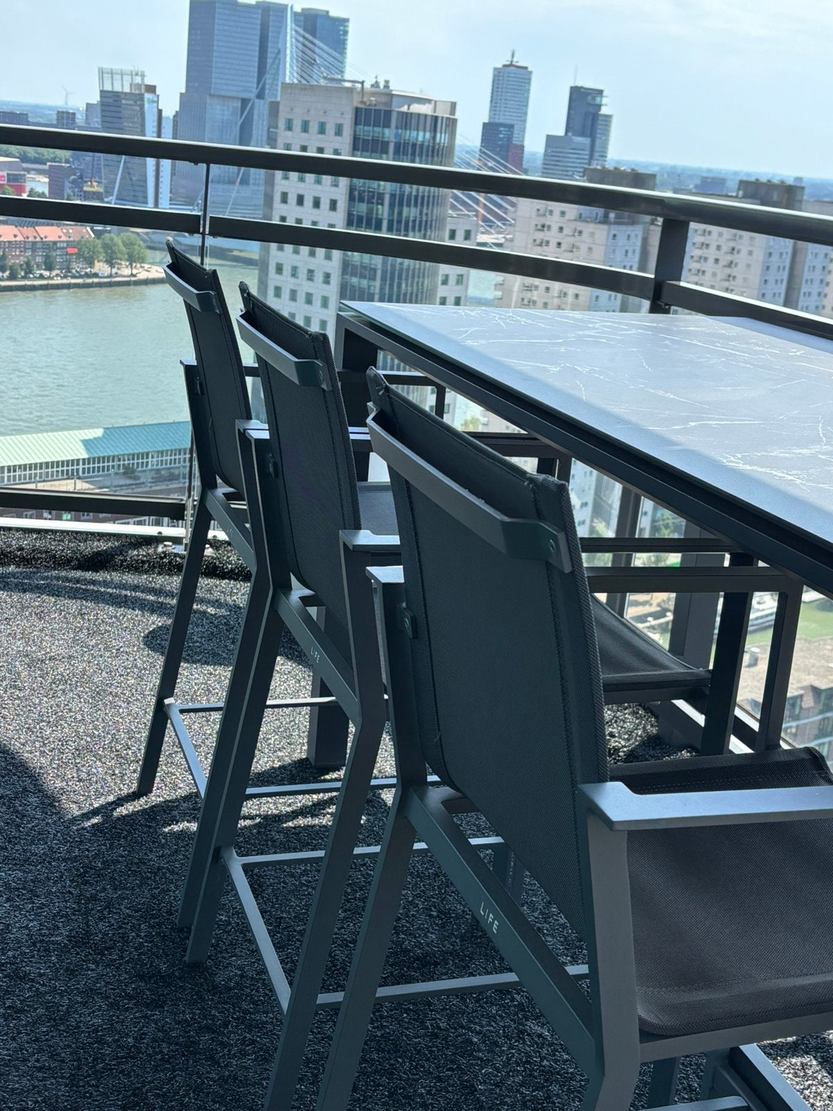 Hoge bar tafel, Ophalen of Verzenden, Zo goed als nieuw
