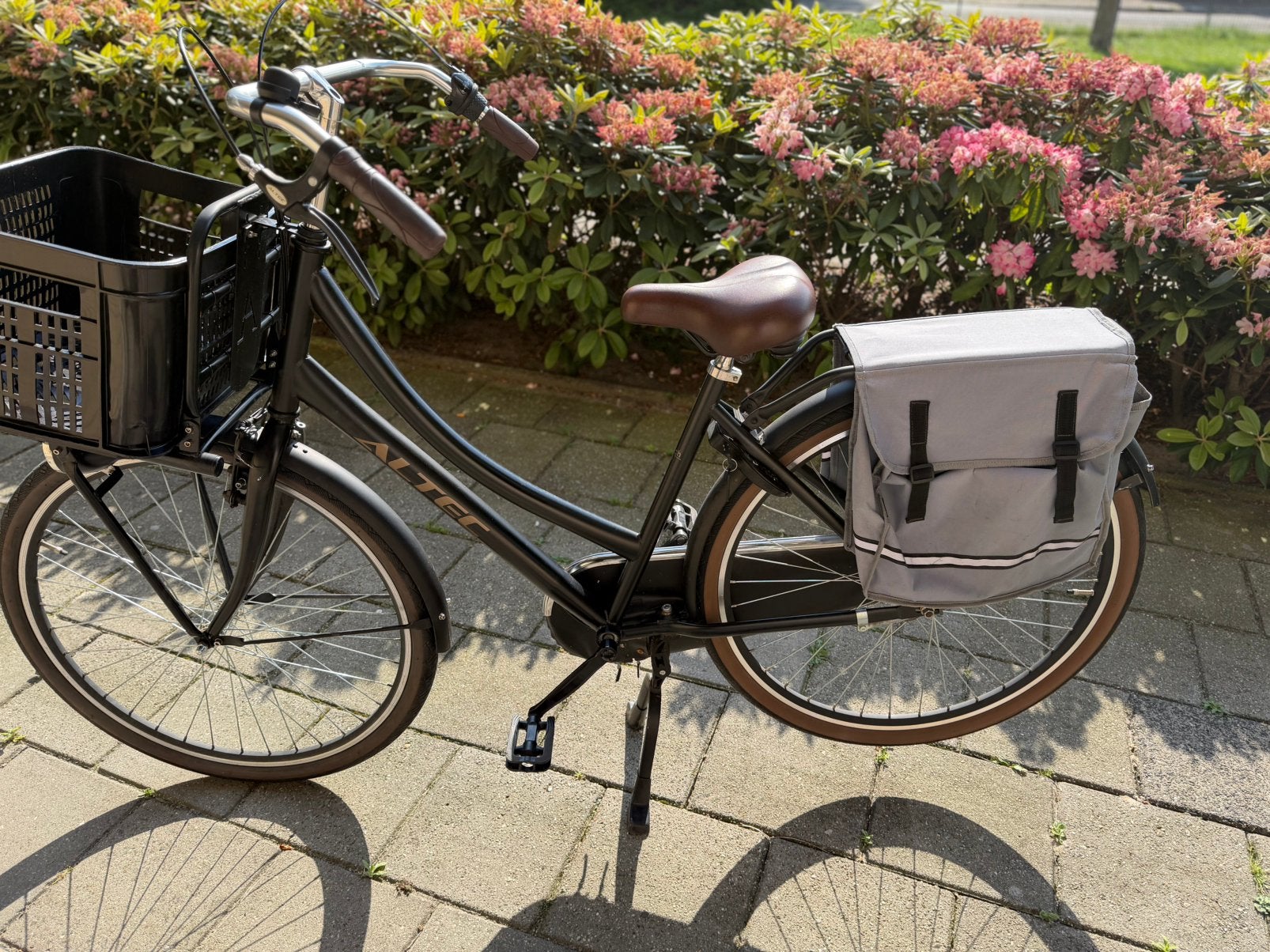 Dutchy-dames fiets, Fietsen en Brommers, Fietsen | Dames | Omafietsen, Ophalen, Terugtraprem, Gebruikt, Handrem