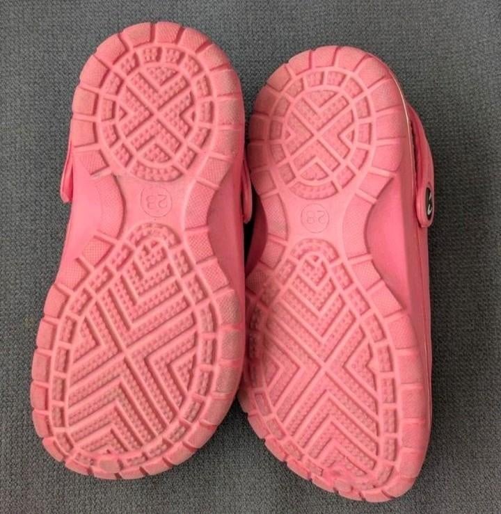Zachte kunststof crocsachtige schoentjes. 4,-, Ophalen, Zo goed als nieuw, Schoenen