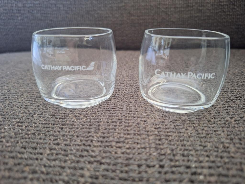 CATHAY PACIFIC glaasjes, Verzamelen, Ophalen of Verzenden, Zo goed als nieuw, Gebruiksvoorwerp