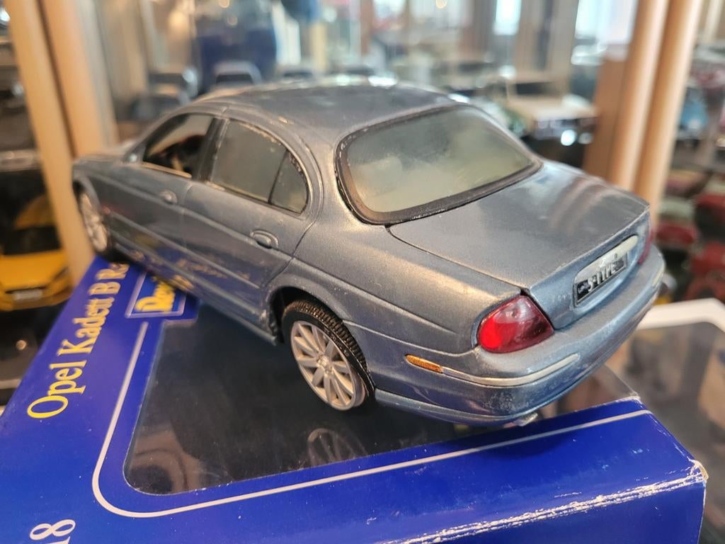 Jaguar s type, Hobby en Vrije tijd, Modelauto's | 1:18, Auto, Burago, Ophalen of Verzenden, Zo goed als nieuw