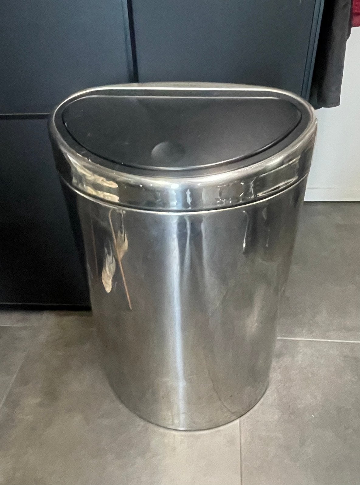 Brabantia  touch bin afvalbak 60 liter, Ophalen, 50 tot 75 cm, 40 liter of meer, Zo goed als nieuw