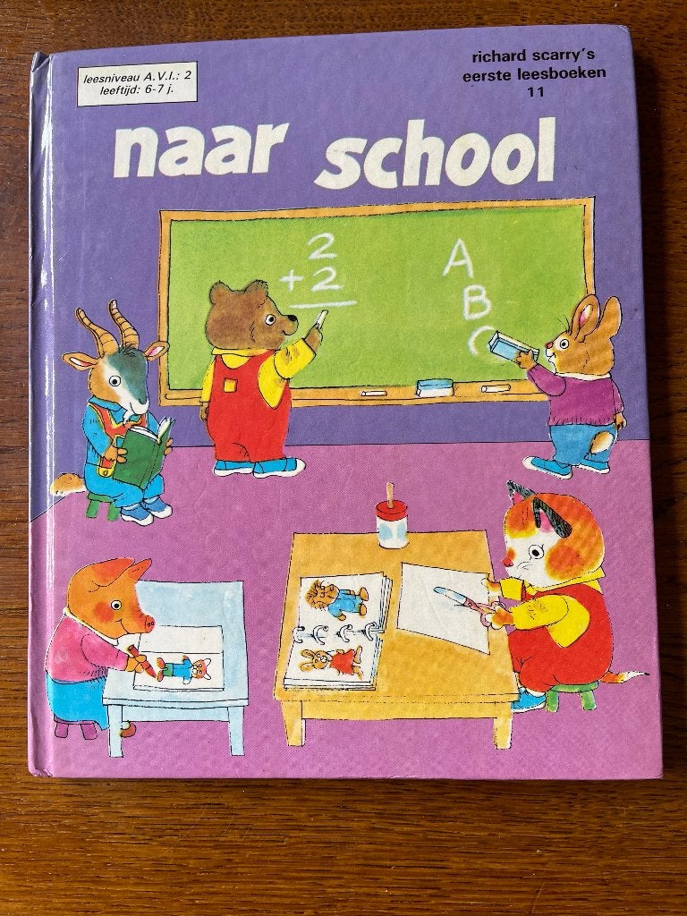 "naar school" Richard Scarry  A.V.I.: 2  als Nieuw, Ophalen of Verzenden, Zo goed als nieuw, Fictie algemeen