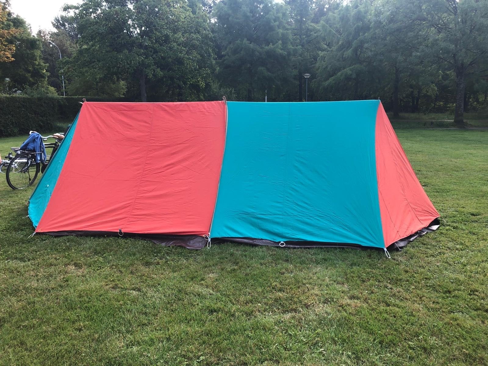 Ruime tent met luifeloptie - Goede staat, Caravans en Kamperen, Ophalen, Zo goed als nieuw, Tot en met 2