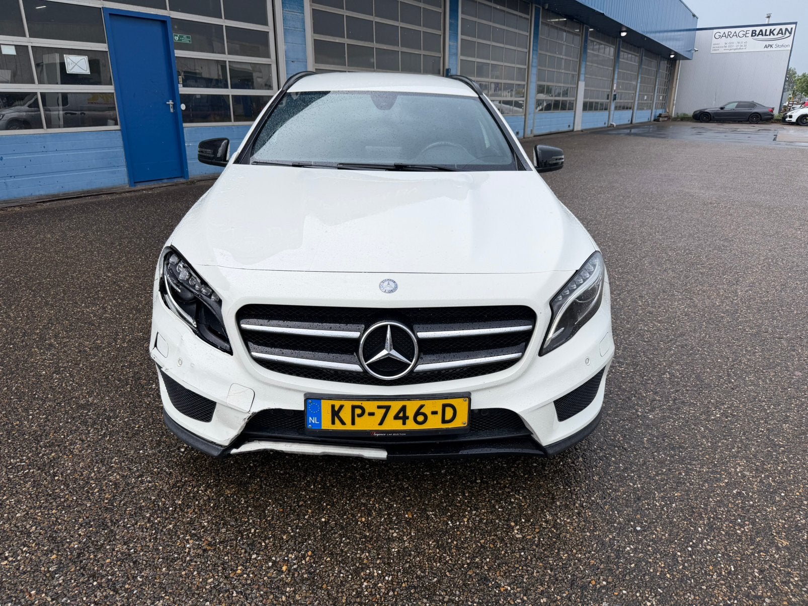 Mercedes-Benz GLA Gla180 1.6 90KW Aut7 2016 Wit, Auto's, 4 cilinders, 715 kg, 1200 kg, Particulier