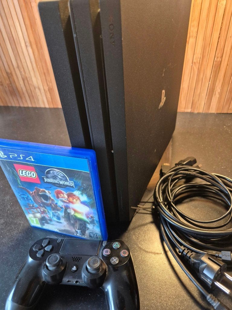 Playstation 4 Pro 1TB, Ophalen, Met games, Zo goed als nieuw, 1 TB