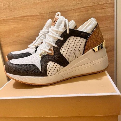 Michael Kors Damesschoenen - Stijlvolle Sneakers, Kleding | Dames, Schoenen, Michael Kors, Bruin, Ophalen of Verzenden, Sneakers of Gympen