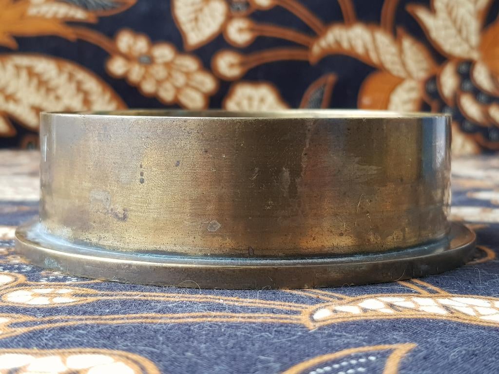 Mooie oude koperen huls met een munt uit Engeland 11,5 cm., Antiek en Kunst, Ophalen of Verzenden, Koper