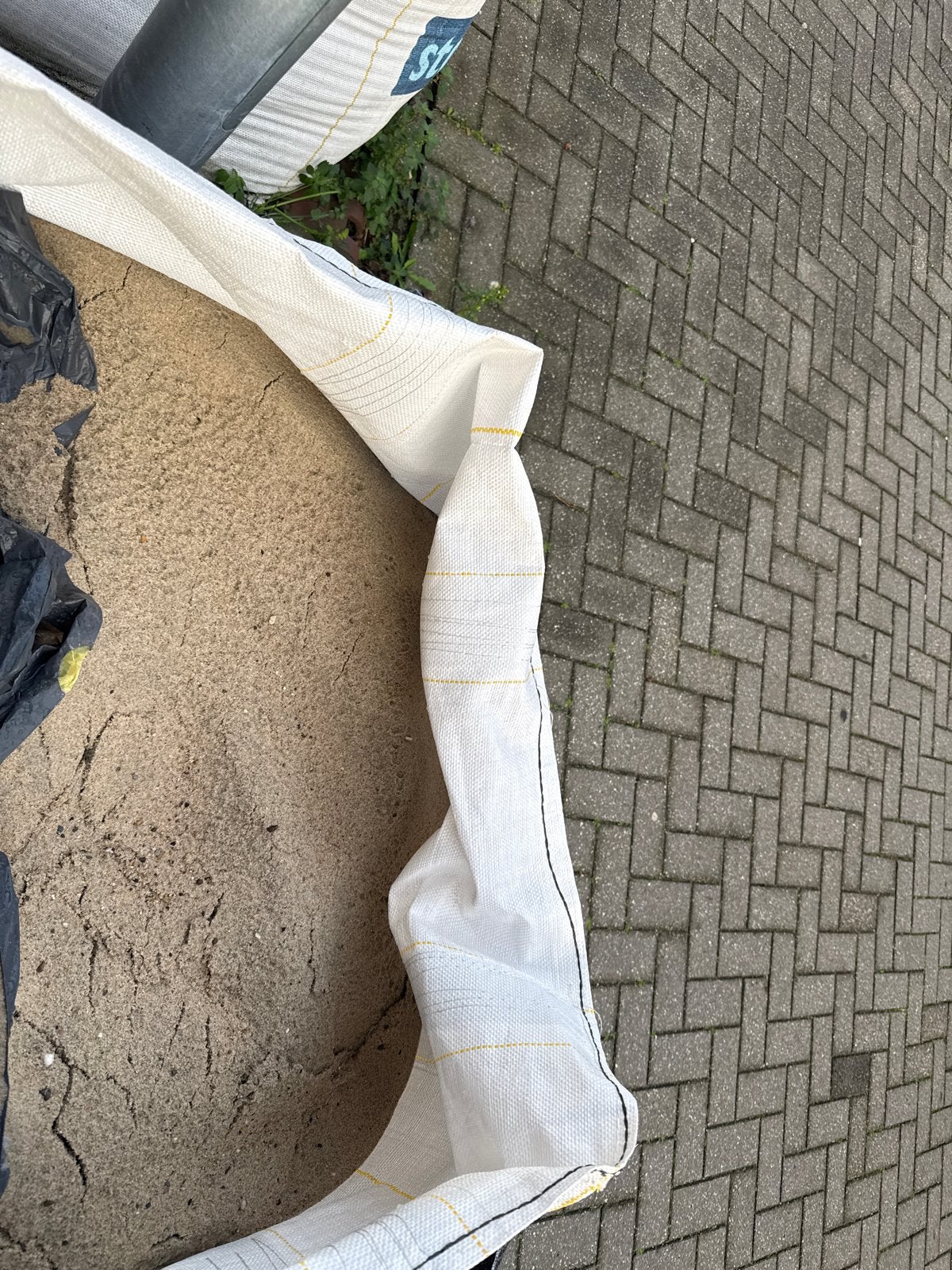 Gratis ophoogzand in big bags - Almere Stad, Ophalen of Verzenden, Gebruikt, Ophoogzand
