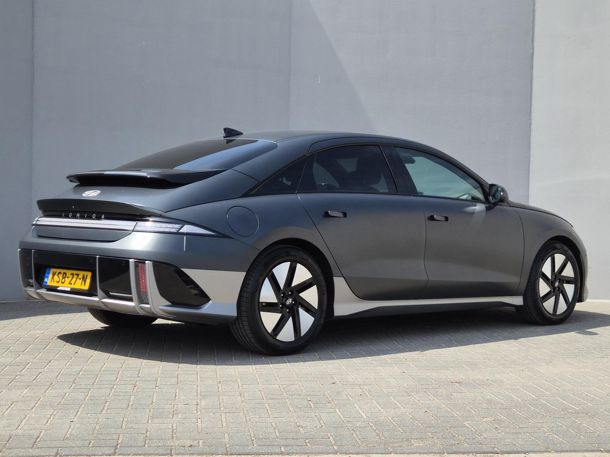 Hyundai IONIQ 6 Connect 77.4 kWh / SOH 100% / Dealer onderho, Auto's, Hyundai, Automaat, Gebruikt, 1885 kg, 614 km