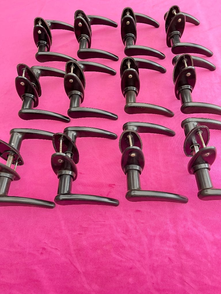 Foto 11 van Bakelieten oude deurklinken, deurkrukken, oud deurbeslag