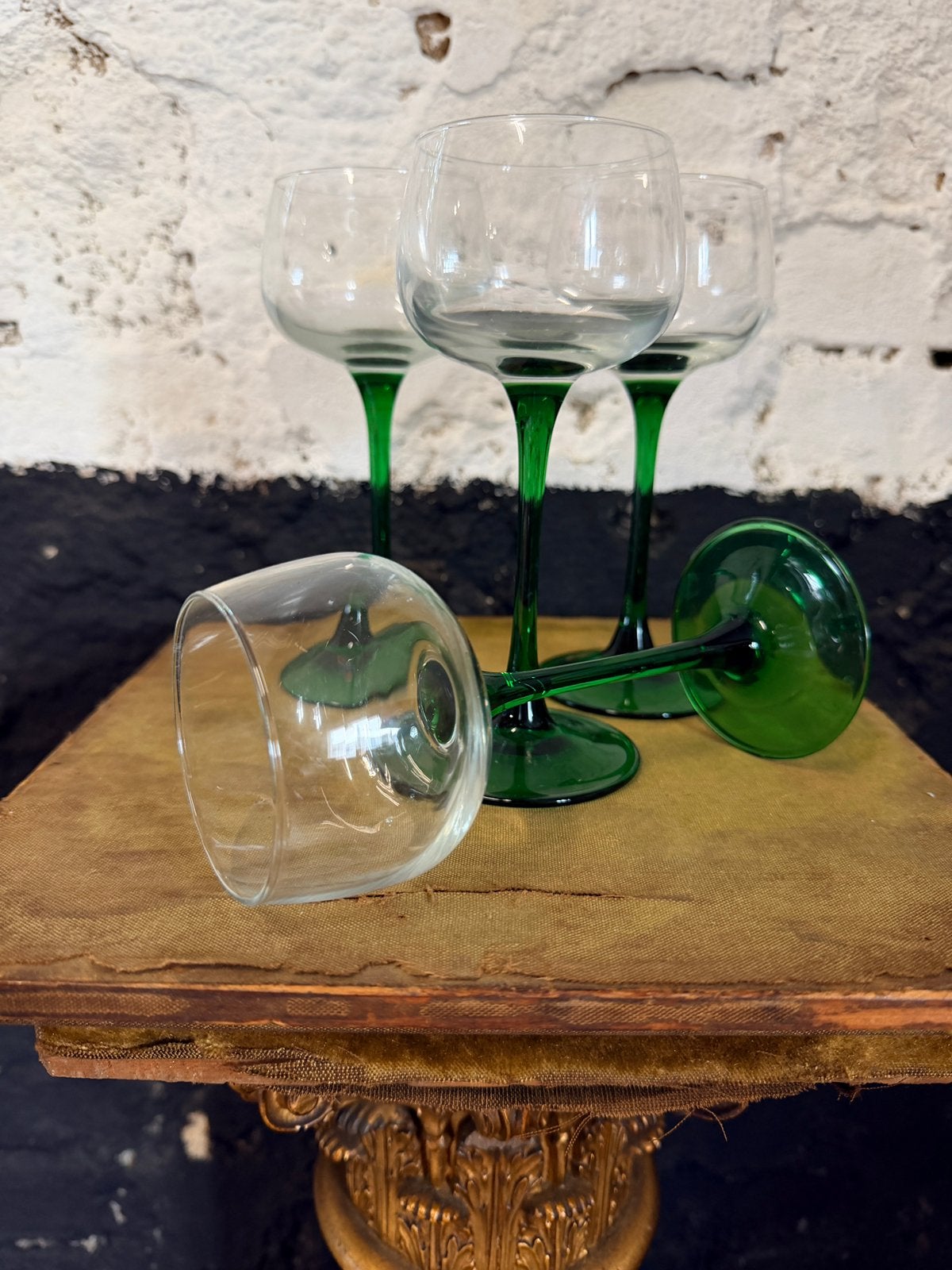 Set 4 vintage Luminarc wijnglazen groene voet, Ophalen of Verzenden, Gebruikt, Overige typen