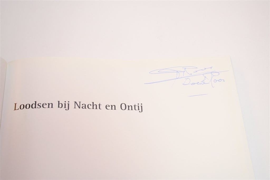 Loodsen bij Nacht en Ontij — Gesigneerd Jubileumboek, Ophalen of Verzenden, Zo goed als nieuw