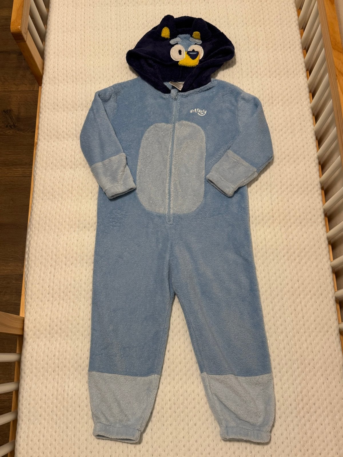 Bluey Onesie H&M - Maat 104 (3-4 jaar), Ophalen, Gebruikt, Jongen of Meisje, Nacht- of Onderkleding