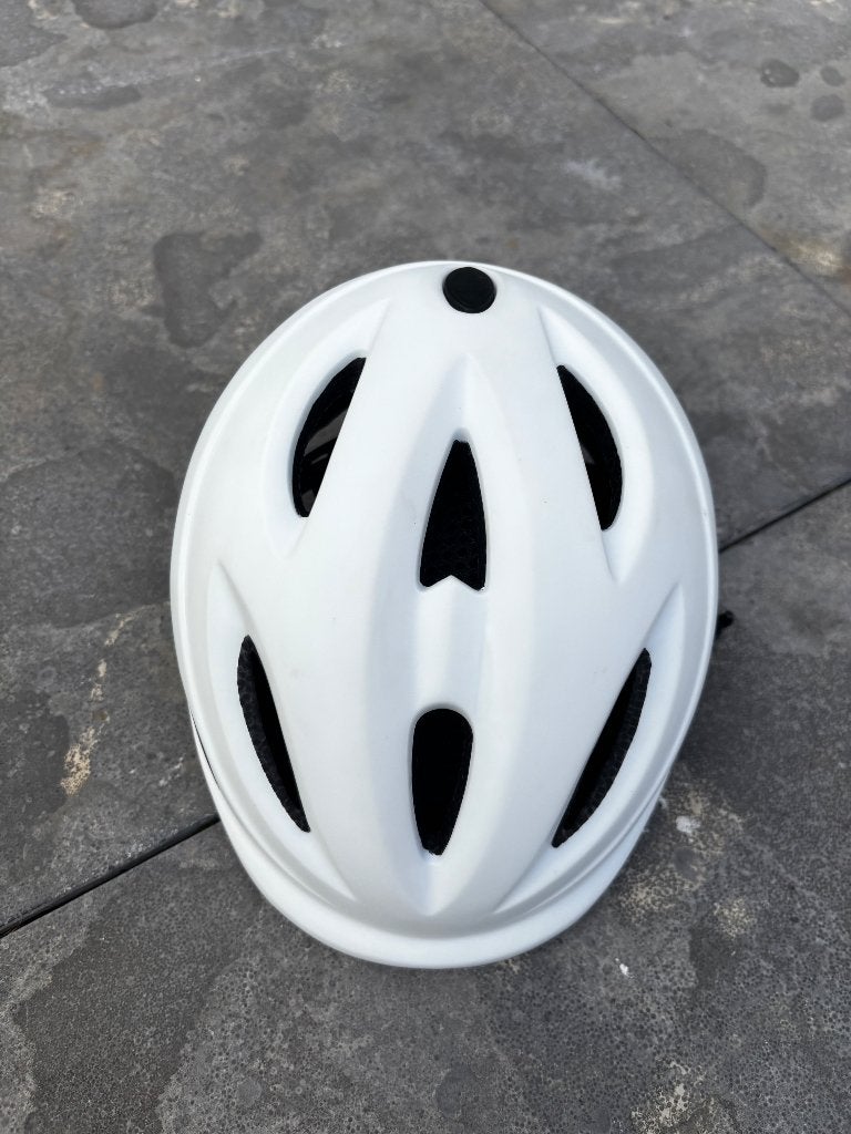 Urban Iki fietshelm XS wit, Fietsen en Brommers, Fietsaccessoires | Fietshelmen, XS, Jongen of Meisje, Ophalen of Verzenden, Zo goed als nieuw