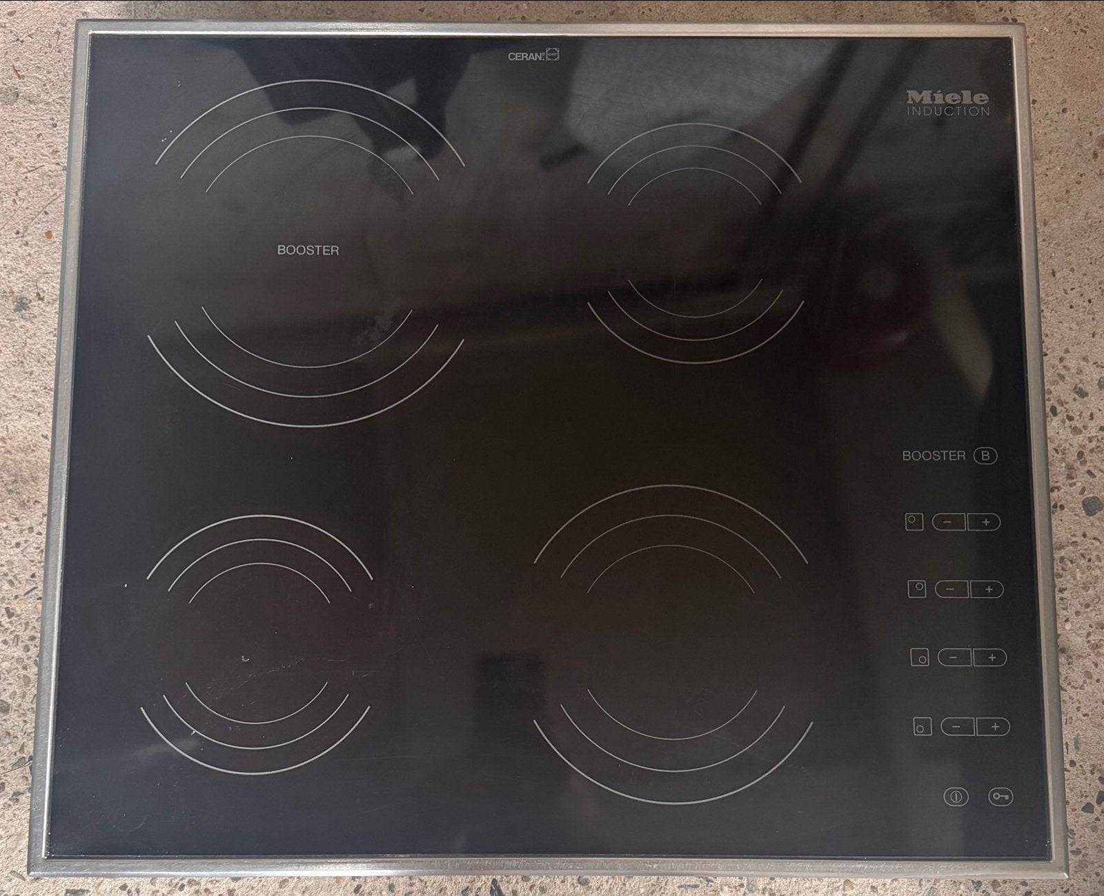Miele Inductiekookplaat - 4 zones met Booster, Ophalen, Gebruikt, 4 kookzones, Inbouw