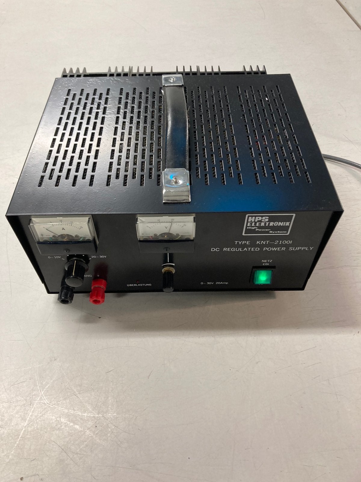 DC powersuply knt-21001 0-30V en 20A, Ophalen, Zo goed als nieuw
