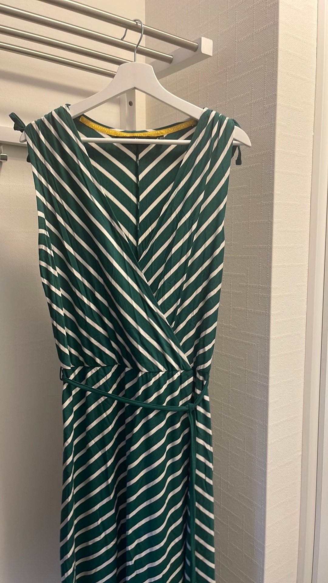 Nieuwe mooie A-lijn jurk van het merk Anytime in maat 44, Kleding | Dames, Jurken, Ophalen of Verzenden, Nieuw, Overige kleuren