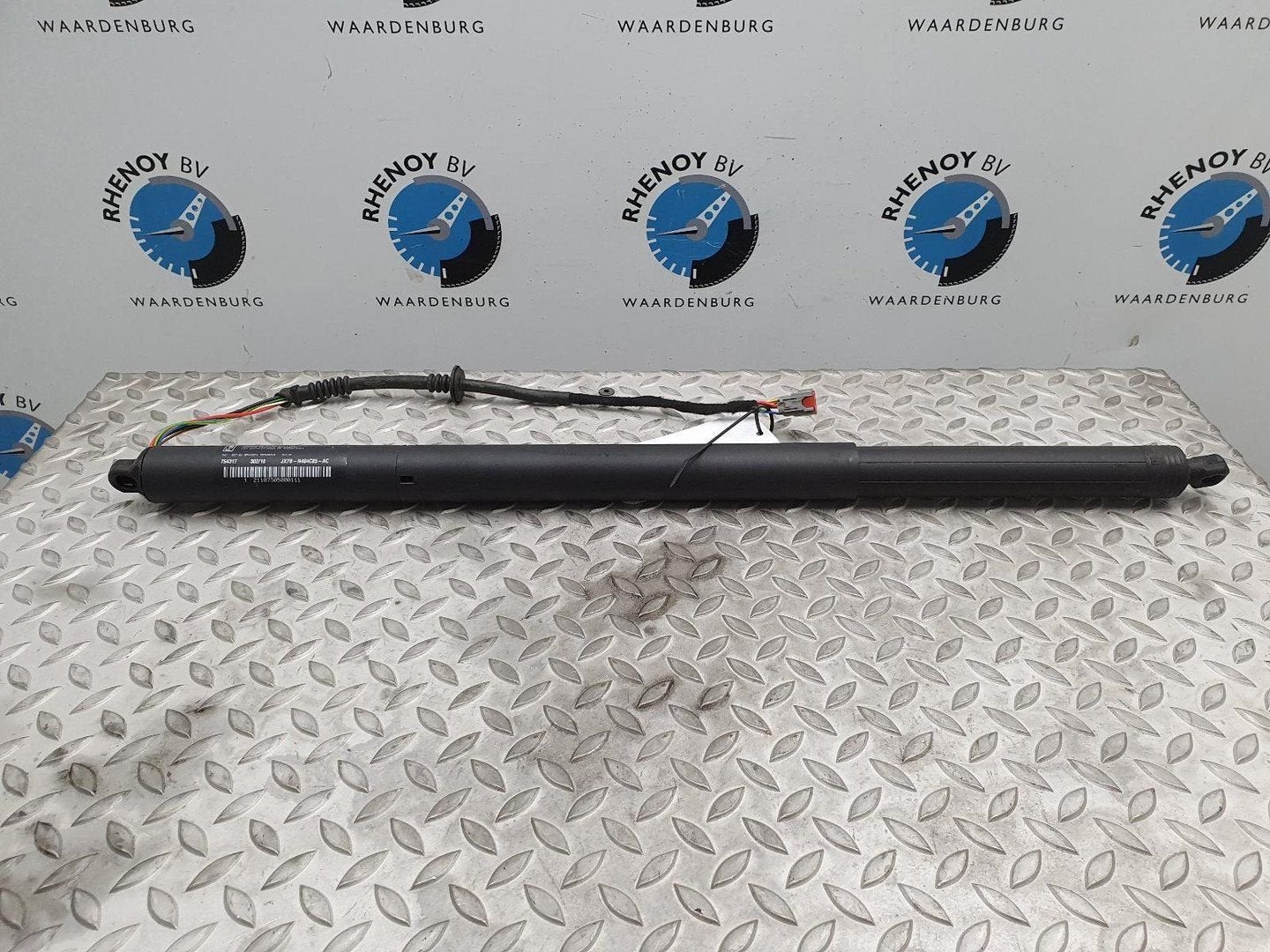FORD FOCUS ACHTERKLEP MOTOR (VOOR OPENEN) 2019, Ophalen of Verzenden, Gebruikt, Stiba lid