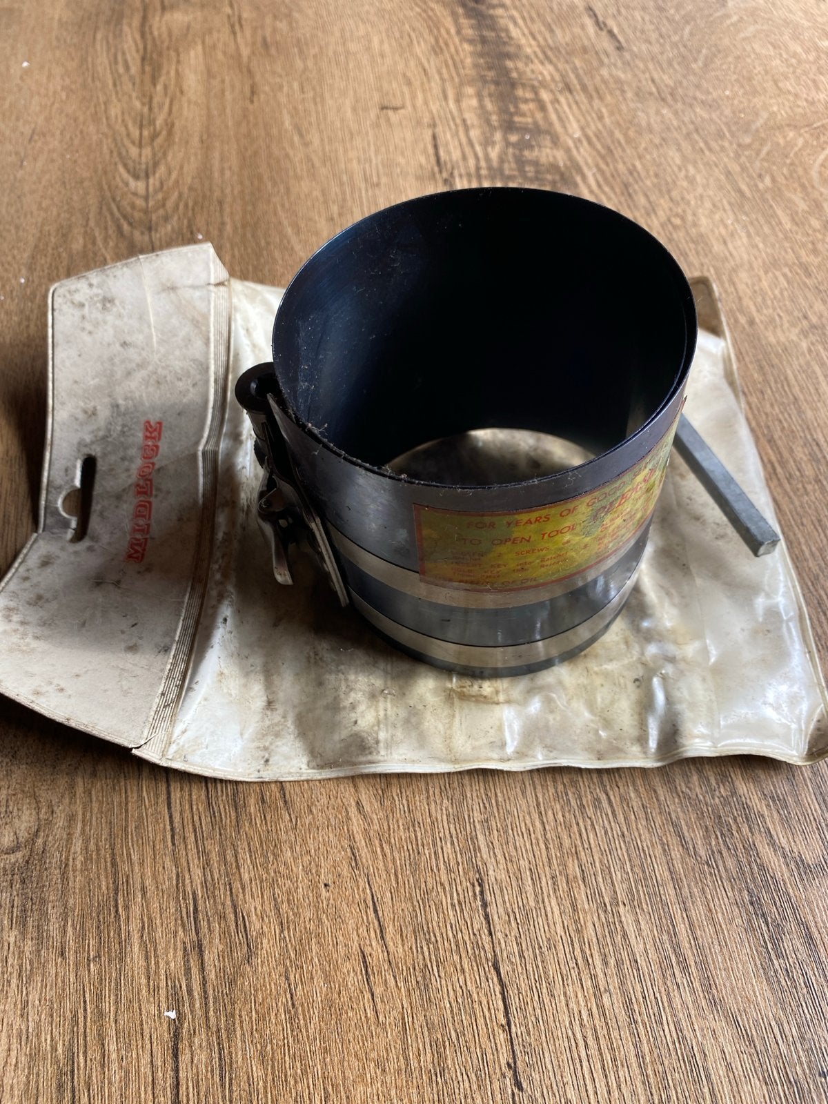 Pistonveercompressor - Handig gereedschap voor motorreparati, Ophalen of Verzenden, Gebruikt, Universele onderdelen