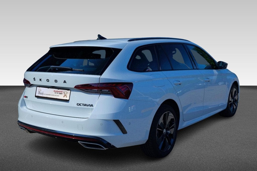 Skoda Octavia Combi 1.4 TSI RS iV | Alcantara leer pakket |, Gebruikt, Zwart, 4 cilinders, Met garantie (alle)