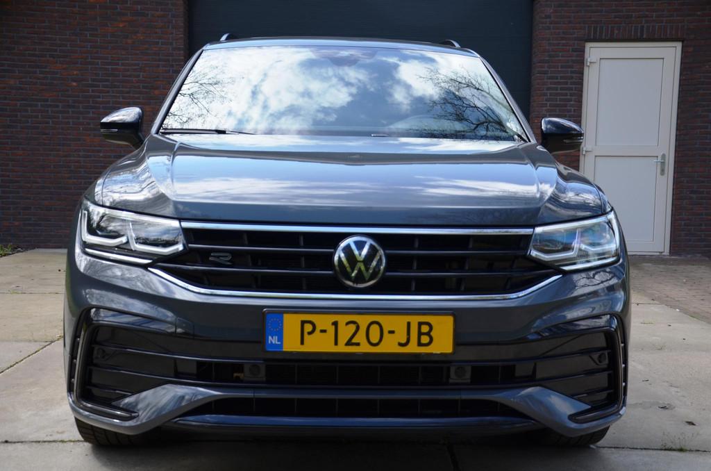 Volkswagen Tiguan 1.4 TSI eHybrid R-Line Business+ Automaat/, Stof, Grijs, Hybride Elektrisch/Benzine, 10 kWh
