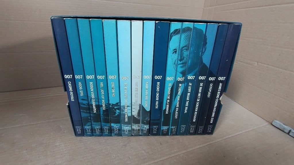 15 delige boeken Box set - James Bond 007 - Ian Fleming, Ophalen of Verzenden, Gelezen, Ian Fleming, Nederland