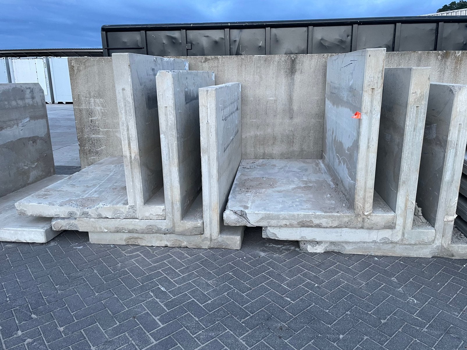 Betonwanden bosch, Ophalen of Verzenden, Zo goed als nieuw