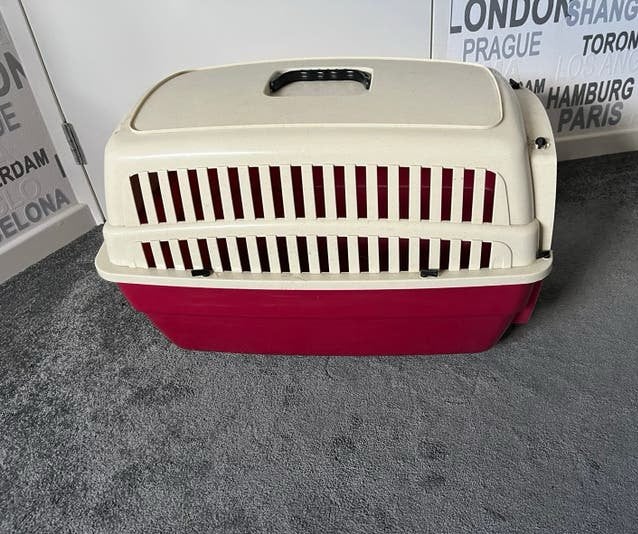 Kunststof honden/ dieren transport box/ kooi/ bench, Ophalen, Gebruikt
