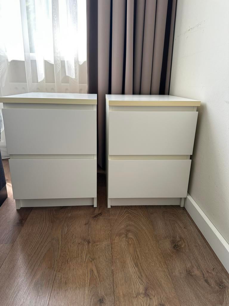 2 x wit nachtkastjes net 2 lades, Ophalen, Overige materialen, Gebruikt, Minder dan 45 cm
