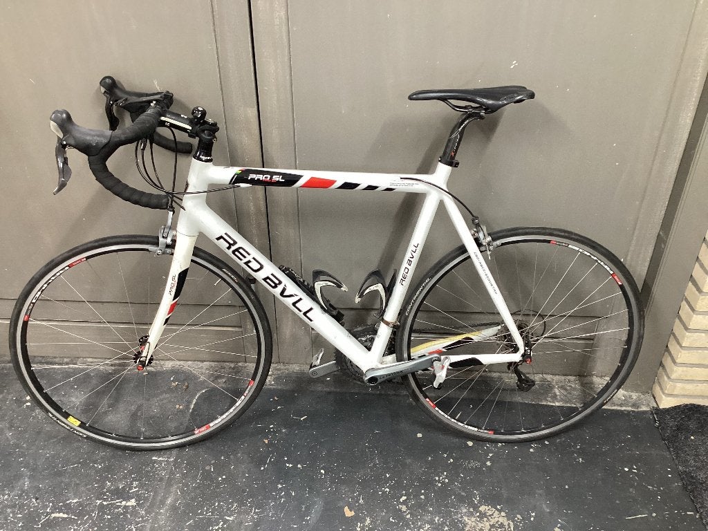 Race fiets Red Bull pro, Fietsen en Brommers, Fietsen | Racefietsen, Overige materialen, Gebruikt, Heren, 49 tot 53 cm