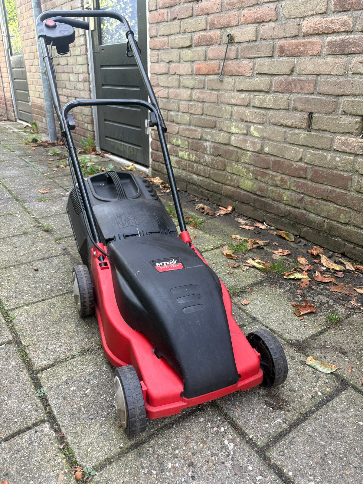 MTD Opti 3209 Elektrische Grasmaaier compact, Tuin en Terras, Ophalen, Cirkelmaaier, Gebruikt, Elektrische grasmaaier