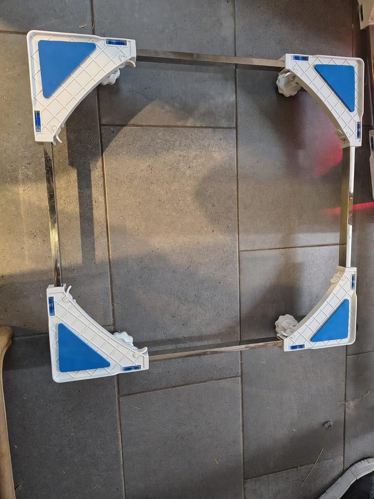 Verstelbare onderstel voor wasmachine of koelkast, Ophalen of Verzenden