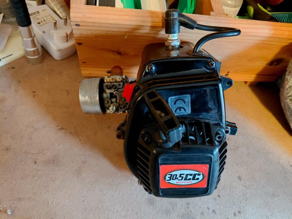 26 CC 2 bouts motor., Hobby en Vrije tijd, Modelauto's | 1:5 tot 1:12, Gebruikt, Auto, Ophalen of Verzenden