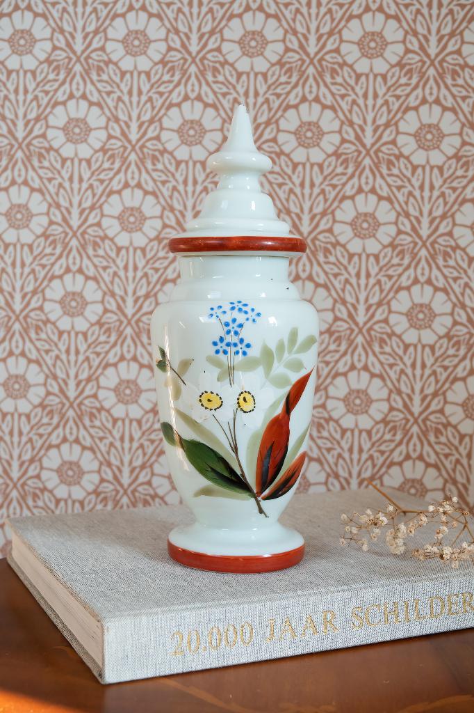 Vintage melkglas opaline dekselvaas, Ophalen of Verzenden