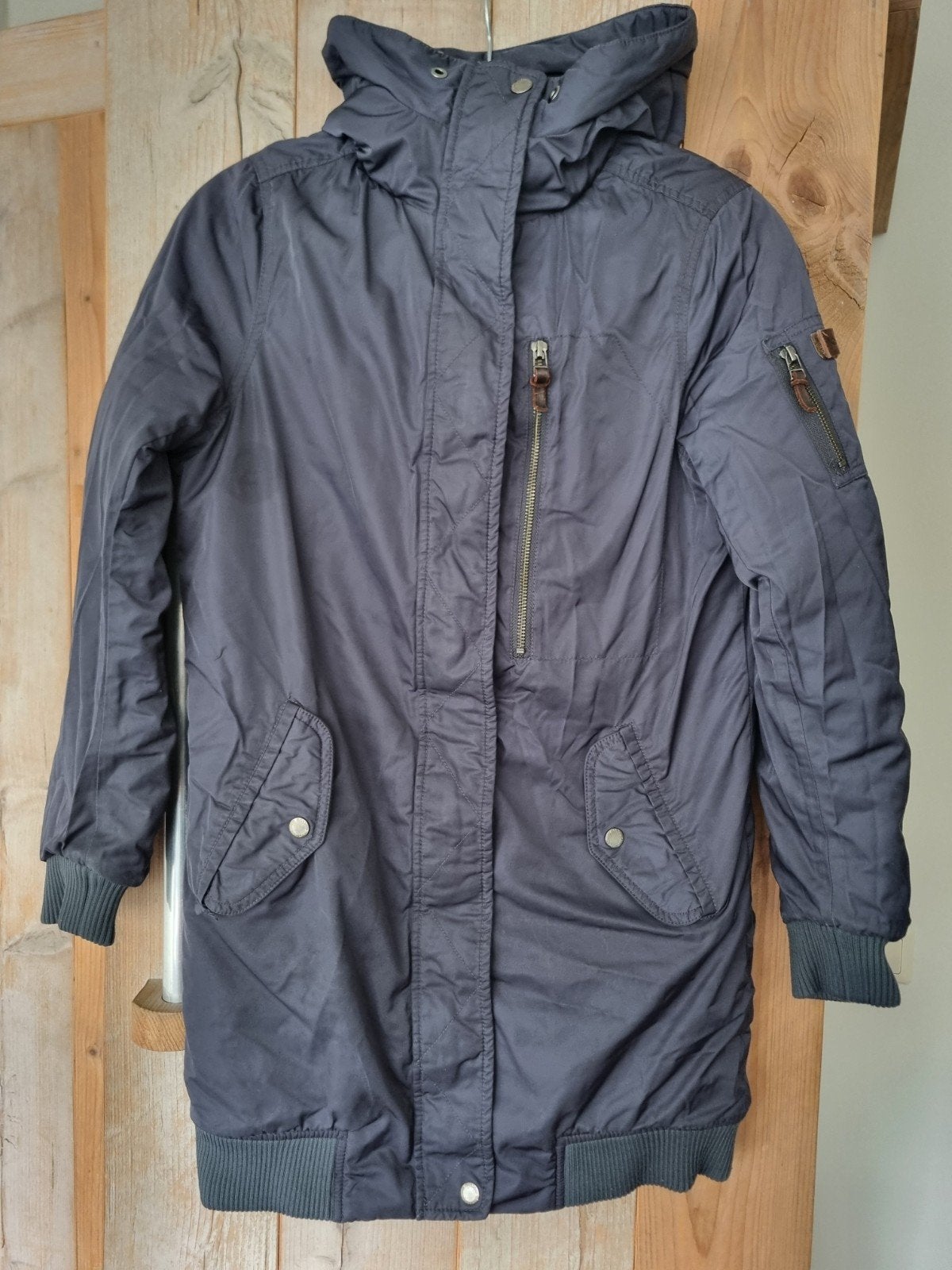 winterjas Moscow maat xs, Kleding | Dames, Ophalen, Zo goed als nieuw, Maat 34 (XS) of kleiner, Blauw