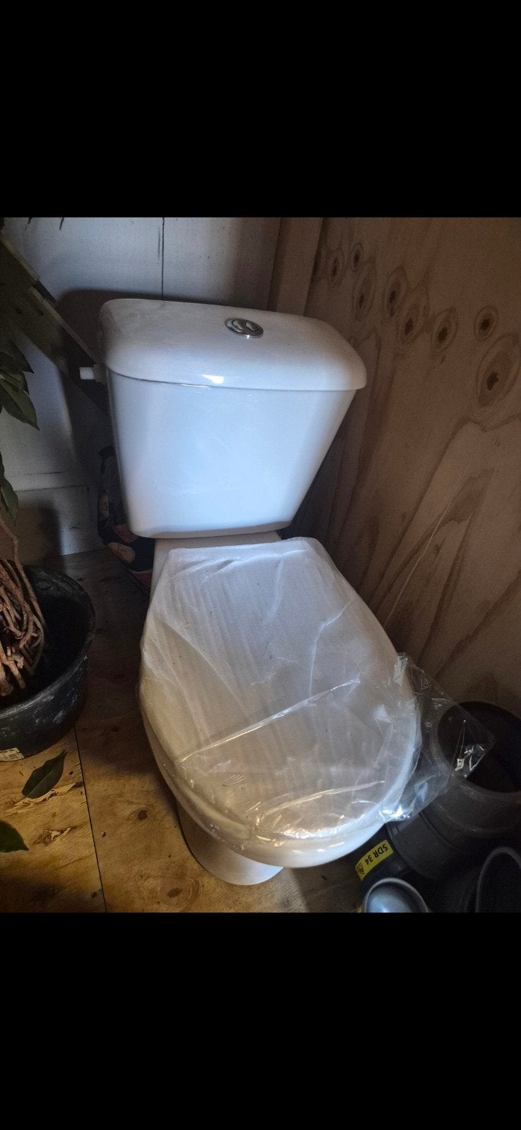Nieuw Toilet met Reservoir - Ongebruikt, Ophalen of Verzenden, Nieuw, Toilet