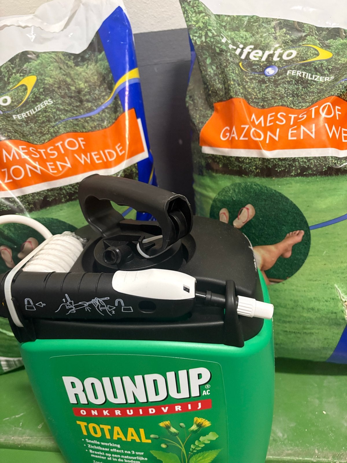 Kunstmest (2x20kg) en Onkruidverdelger (5L) - Nieuw, Ophalen, Nieuw