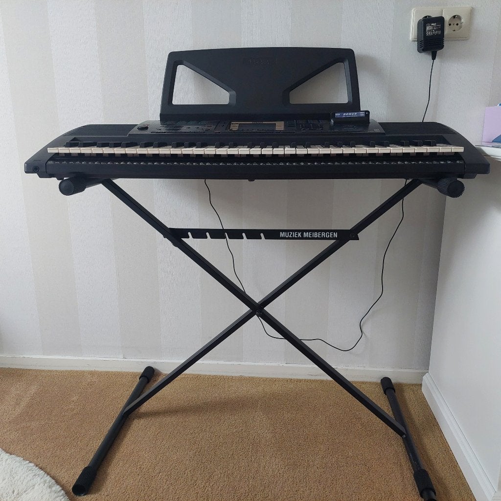 Keyboard Yamaha, Ophalen, Yamaha, Met standaard, 61 toetsen