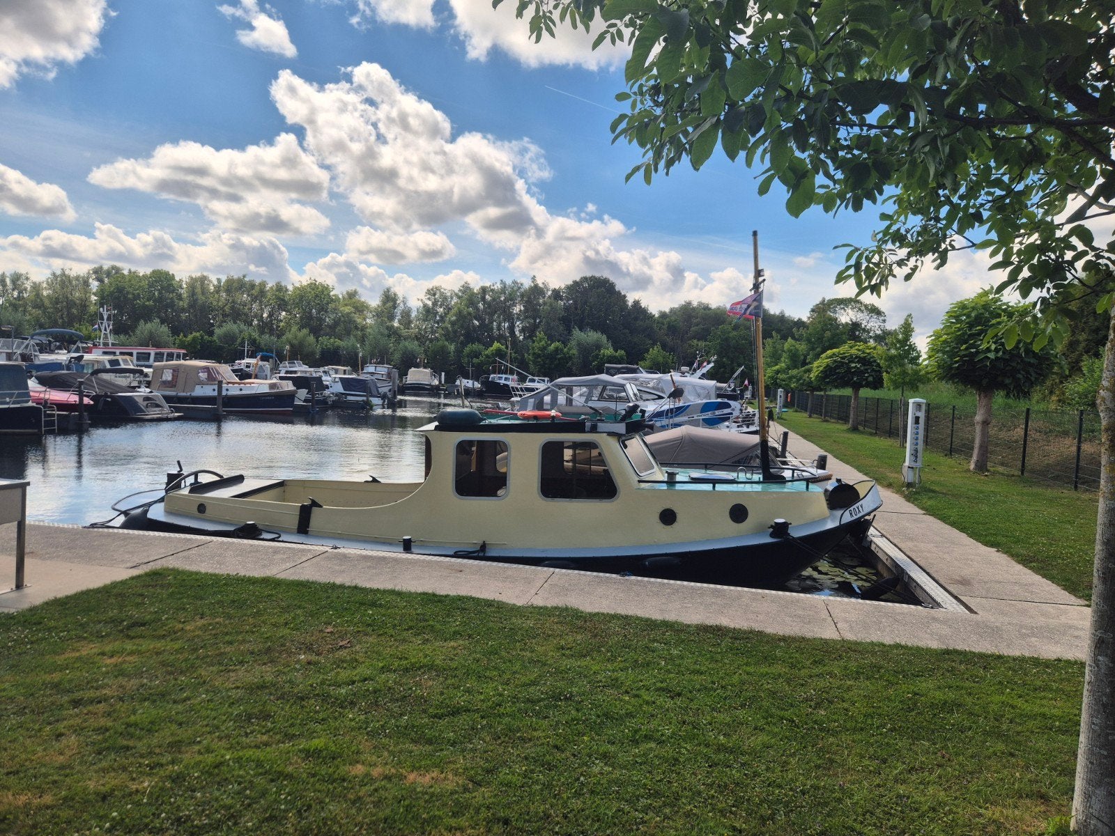 Nette Damenvlet. Damen vlet., Gebruikt, Binnenboordmotor, Diesel, Vlet