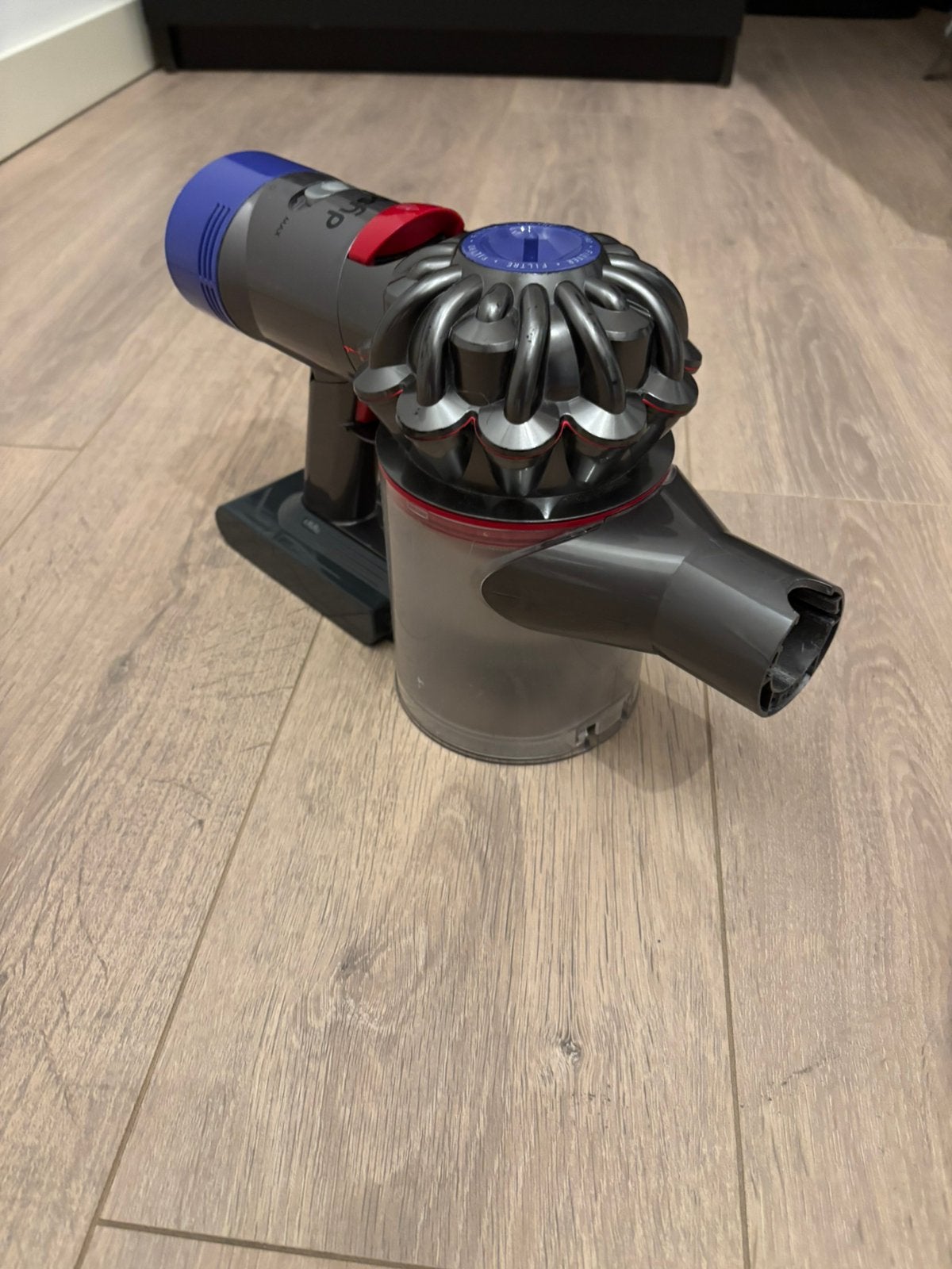 Dyson v8 fluffy+ (accu defect), Ophalen, Draadloos, Dyson, Niet werkend