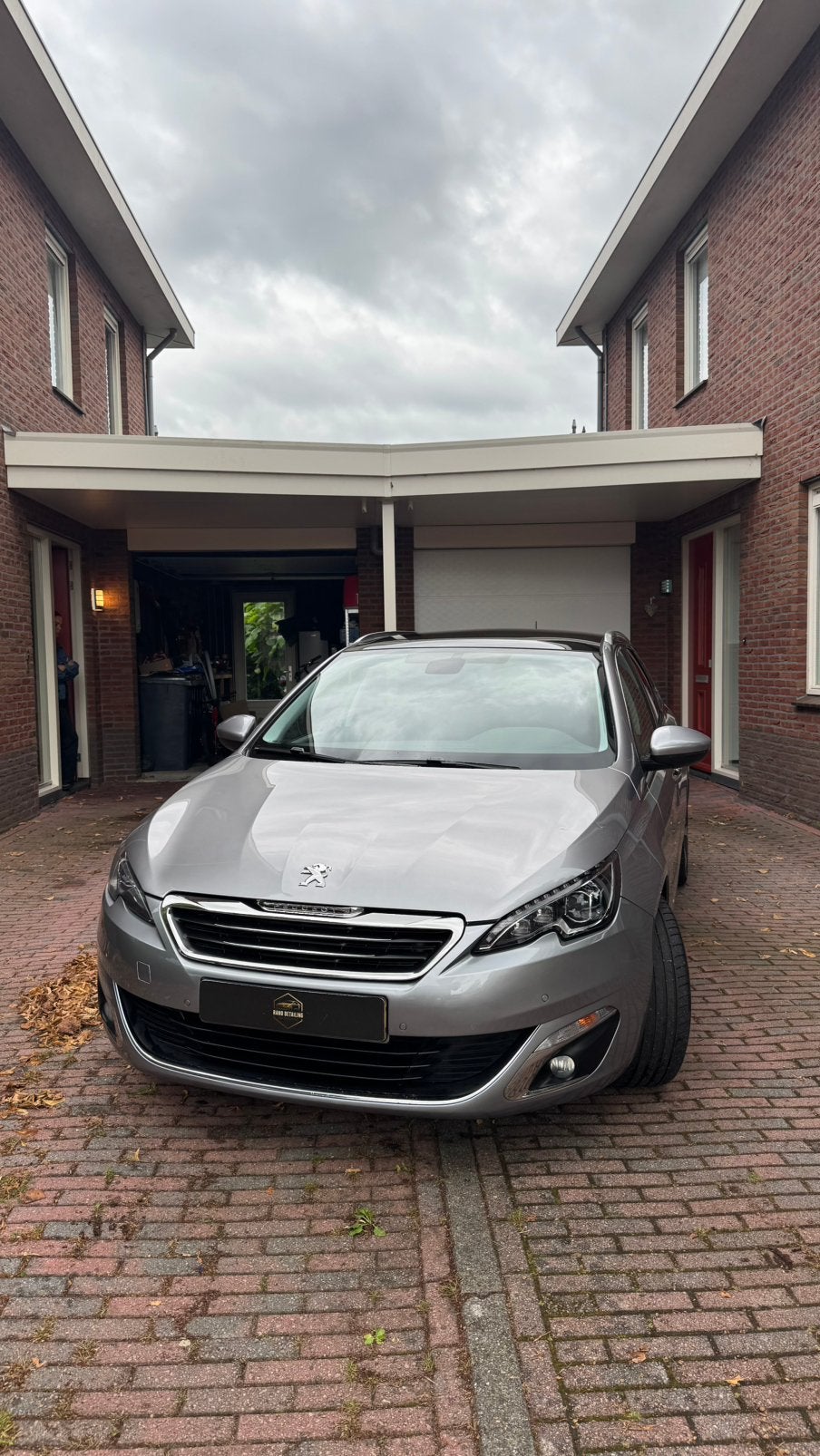 Peugeot 308 1.2 Puretech 130pk S&S 2014 Grijs, Voorwielaandrijving, Zwart, 1199 cc, 1165 kg