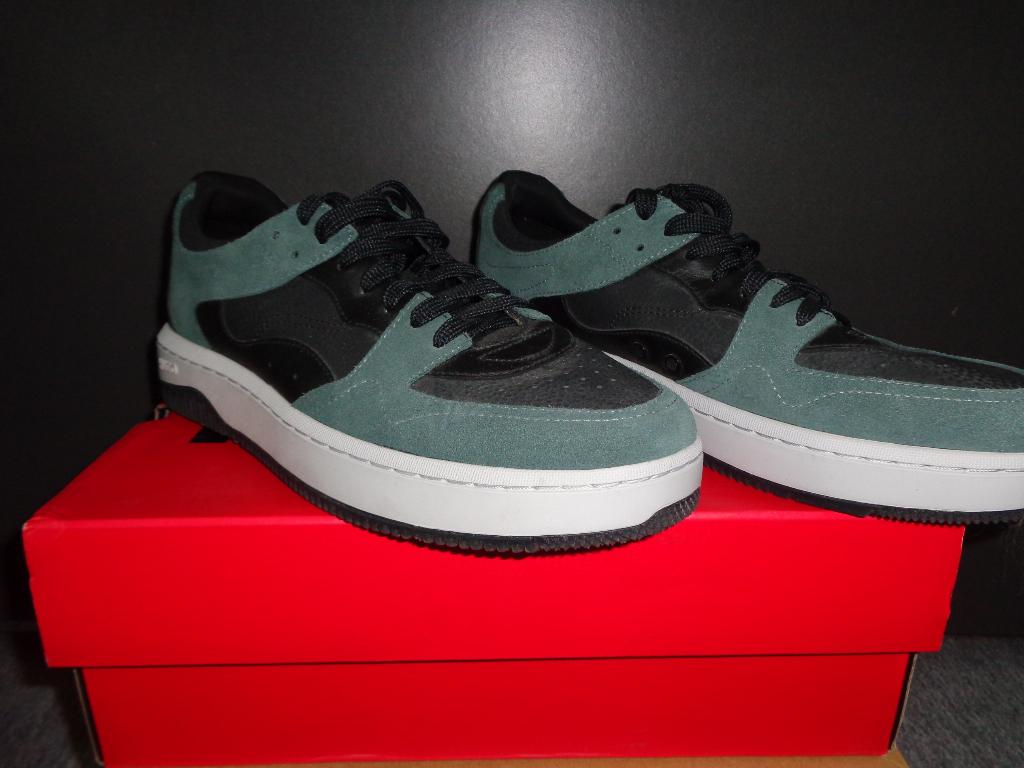 Zwart met petrol kleur sneakers van BOSS maat 41, Overige kleuren, Ophalen of Verzenden, Sneakers of Gympen, Zo goed als nieuw