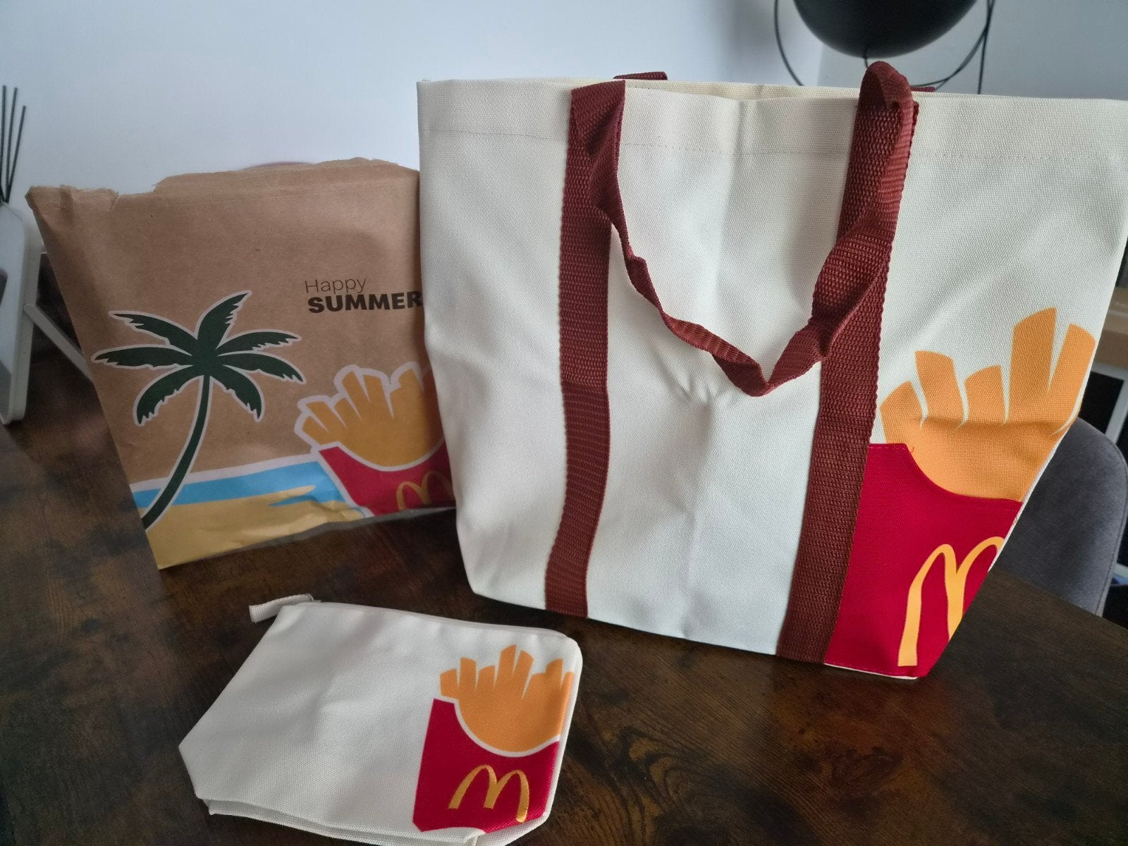 McDonald's Happy Summer tas en etui set, Sieraden, Tassen en Uiterlijk, Tassen | Damestassen, Ophalen of Verzenden, Nieuw, Wit