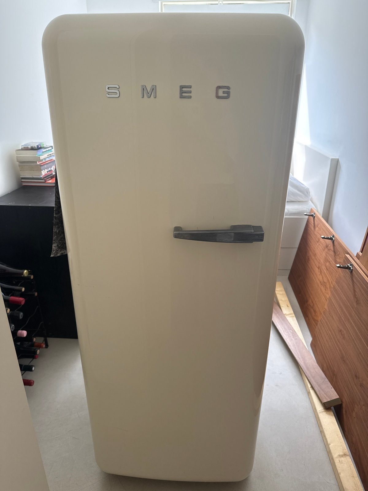 Smeg Koelkast - Crème, Retro Stijl - DEFECT, Witgoed en Apparatuur, Koelkasten en IJskasten, Ophalen, 150 tot 200 liter, Gebruikt