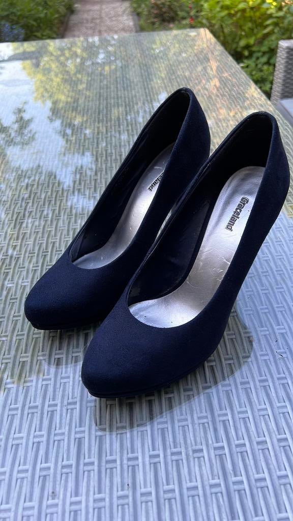 Donker blauwe pumps maat 39, Kleding | Dames, Schoenen, Ophalen of Verzenden, Zo goed als nieuw, Blauw