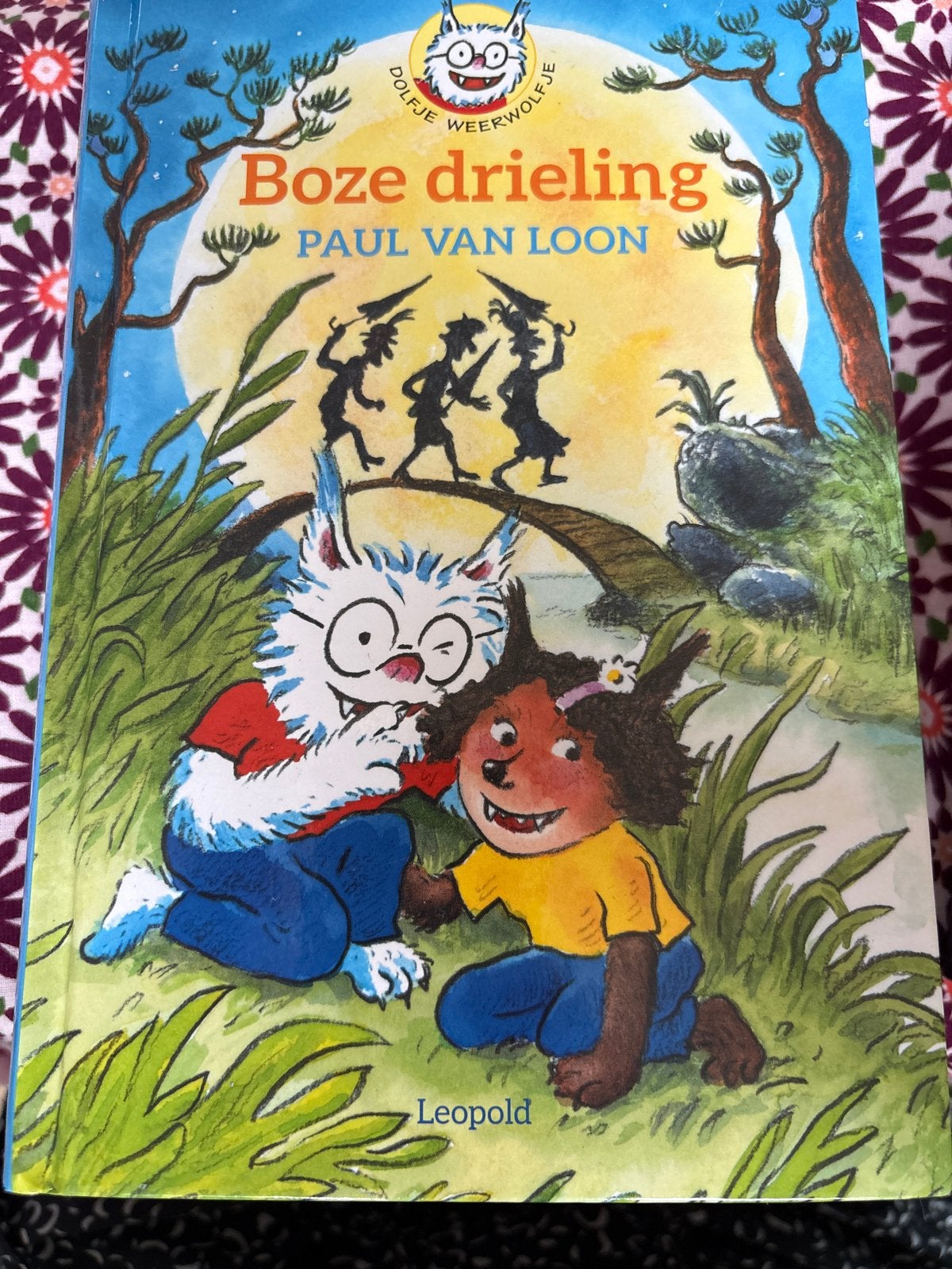 Dolfje Weerwolfje: Boze drieling - Paul van Loon, Ophalen, Gelezen, Fictie