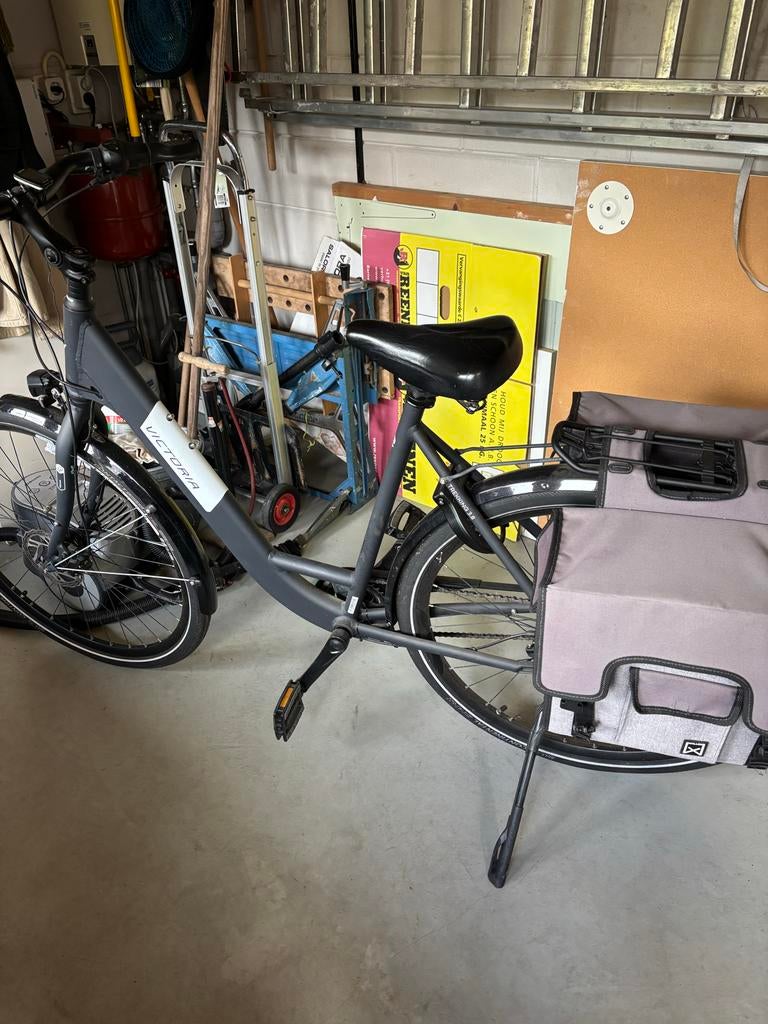 Victoria Trekking - Slechts 1 jaar oud, 53 tot 56 cm, Versnellingen, Zo goed als nieuw, Ophalen